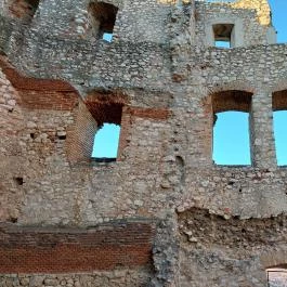 Cseszneki vár, Csesznek - Külső kép