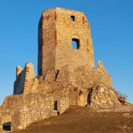 Cseszneki vár, Csesznek - Külső kép