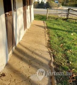 Csesztregi kanászház