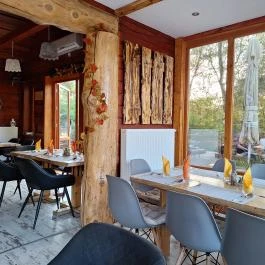 Csicsó Étterem Hőgyész - Belső