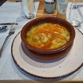 Csicsó Étterem Hőgyész - Étel/ital