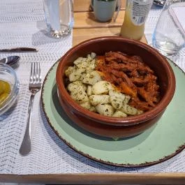 Csicsó Étterem Hőgyész - Étel/ital