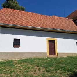 Csicsói kápolna és Szentkút Hőgyész - Külső kép