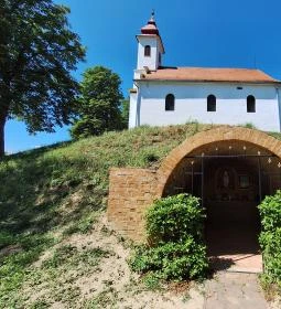 Csicsói kápolna és Szentkút