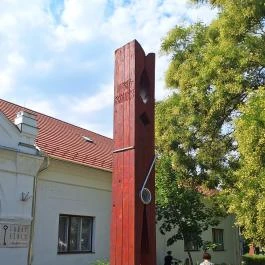 Csipesz szobor Abádszalók - Egyéb