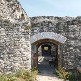 Csobánc vára Gyulakeszi - Belső