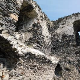 Csobánc vára Gyulakeszi - Belső