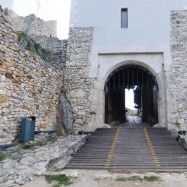 Csókakő vára, Csókakő - Külső kép