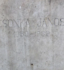 Csonka János mellszobra