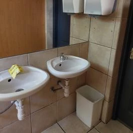 Csopak Vendéglő & Pizzéria, Ajka - Mosdó