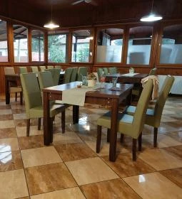 Csücsök Csárda Étterem és Pizzéria