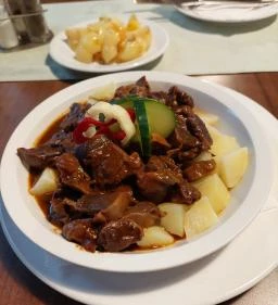 Csücsök Csárda Étterem és Pizzéria