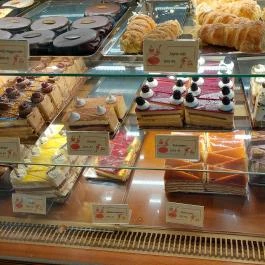 Csuta Cukrászda Csákvár - Étel/ital