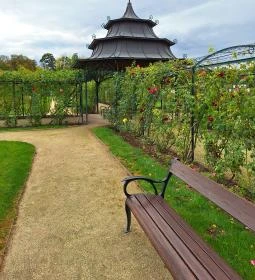 Cziráky Margit Rózsakert