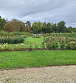 Cziráky Margit Rózsakert