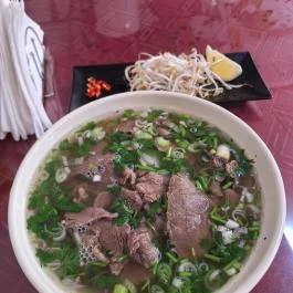 Taumi Pho Budapest - Étel/ital