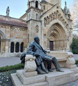 Darányi Ignác szobor