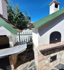 Dél-Balatoni Kemencés Udvar