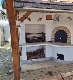 Dél-Balatoni Kemencés Udvar