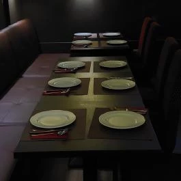 Delhi6, Budapest - Belső