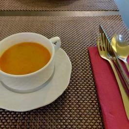 Delhi6, Budapest - Étel/ital