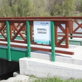 Denkpál-Hallépcső, Dunasziget - Egyéb