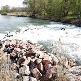 Denkpál-Hallépcső, Dunasziget - Külső kép