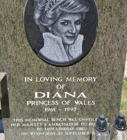 230. legjobb látnivaló: Diana hercegnő emlékpadja