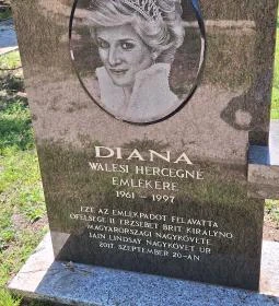 Diana hercegnő emlékpadja