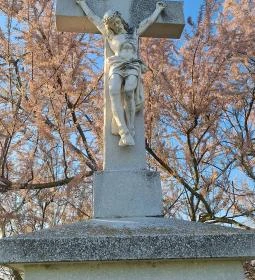 Dinnyési kilátó & Sarvajc-kereszt