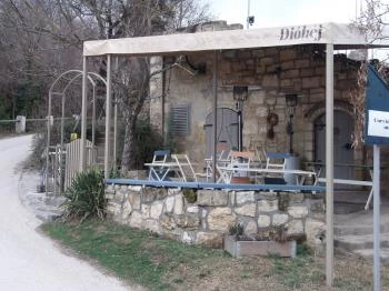 Dióhéj Café & Bistro Zsámbék