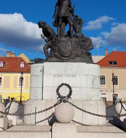 Dobó István-szoborcsoport