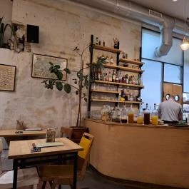 Dobrumba Budapest - Belső