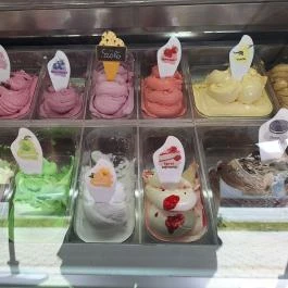 Dolce Vita Fagyizó, Sárbogárd - Étel/ital