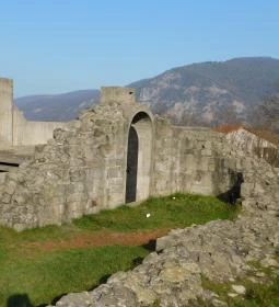 Dömösi prépostsági romok és Árpád-kori altemplom