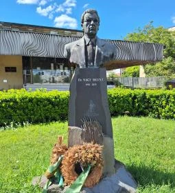 222. legjobb látnivaló: Dr. Nagy Bálint mellszobra