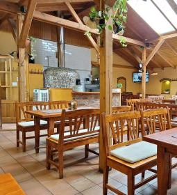 Dream Team Café - Kisvendéglő