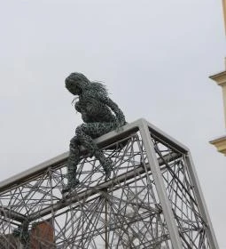 Drótszobros szelfipont