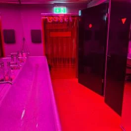 Dugattyús Budapest - Mosdó