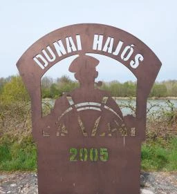 Dunai hajós emlékmű