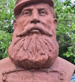 Dunyov István szobor