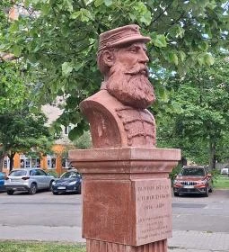 216. legjobb látnivaló: Dunyov István szobor