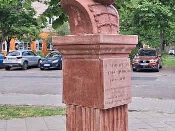 Dunyov István szobor Budapest