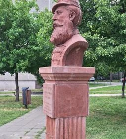 Dunyov István szobor