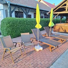 Dura Vendégház Paszab - Medence/kert