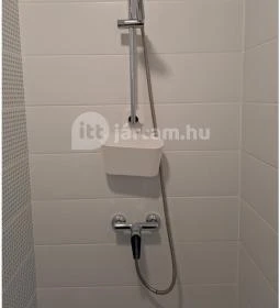 Ébredj a tanyán Zsindelyes