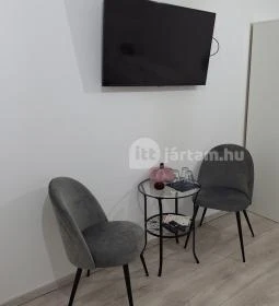 Ébredj a tanyán Zsindelyes