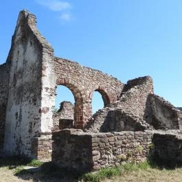Ecséri templomrom Révfülöp - Külső kép