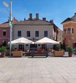 Édenkapu Kávézó & Fagyizó