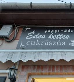Édes Kettes Fagyizó-Kávézó